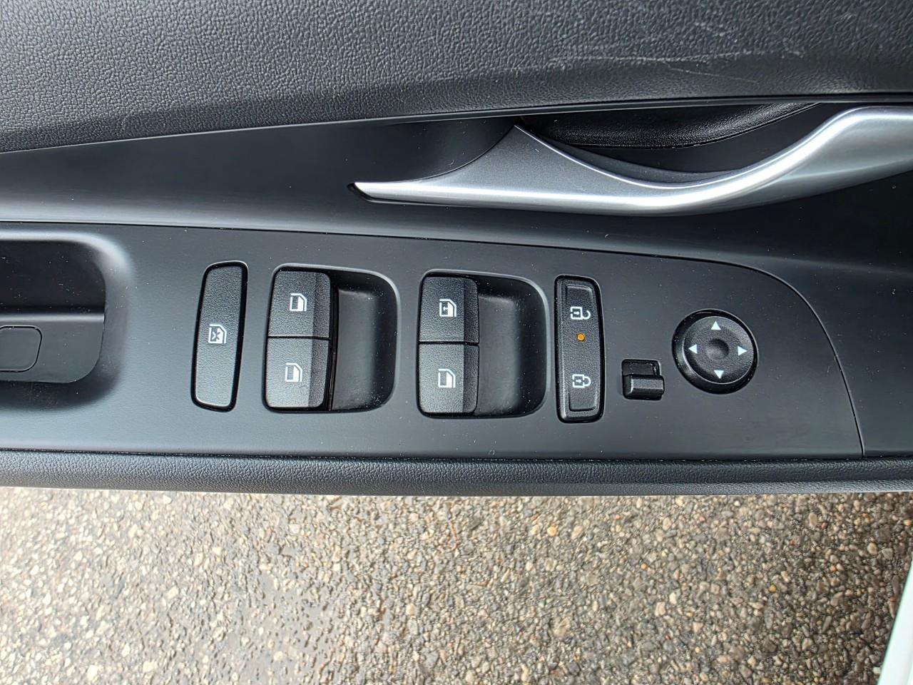 2025 Hyundai Elantra ESSENTIAL 4DR SEDAN Photo