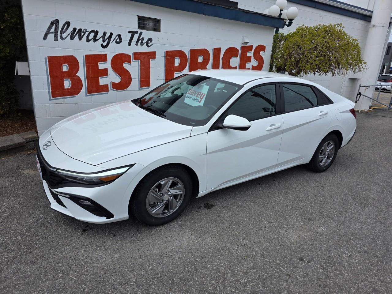 2025 Hyundai Elantra ESSENTIAL 4DR SEDAN Photo