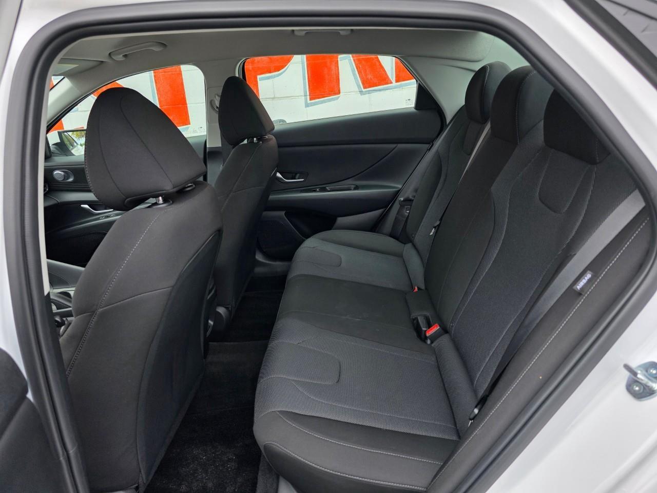 2025 Hyundai Elantra ESSENTIAL 4DR SEDAN Photo