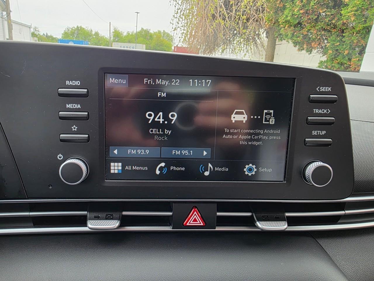 2025 Hyundai Elantra ESSENTIAL 4DR SEDAN Photo