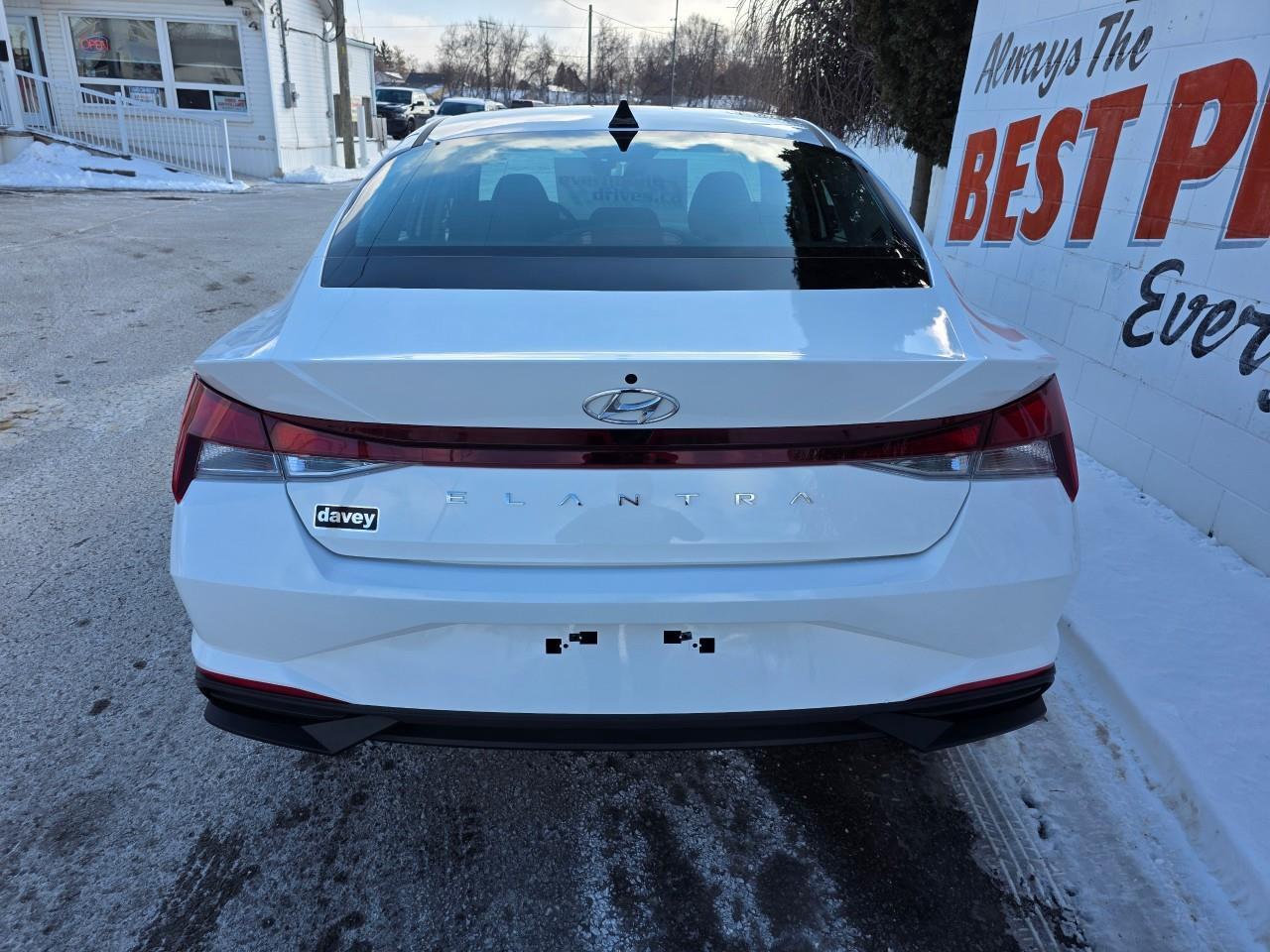 2023 Hyundai Elantra ESSENTIAL 4DR SEDAN Photo