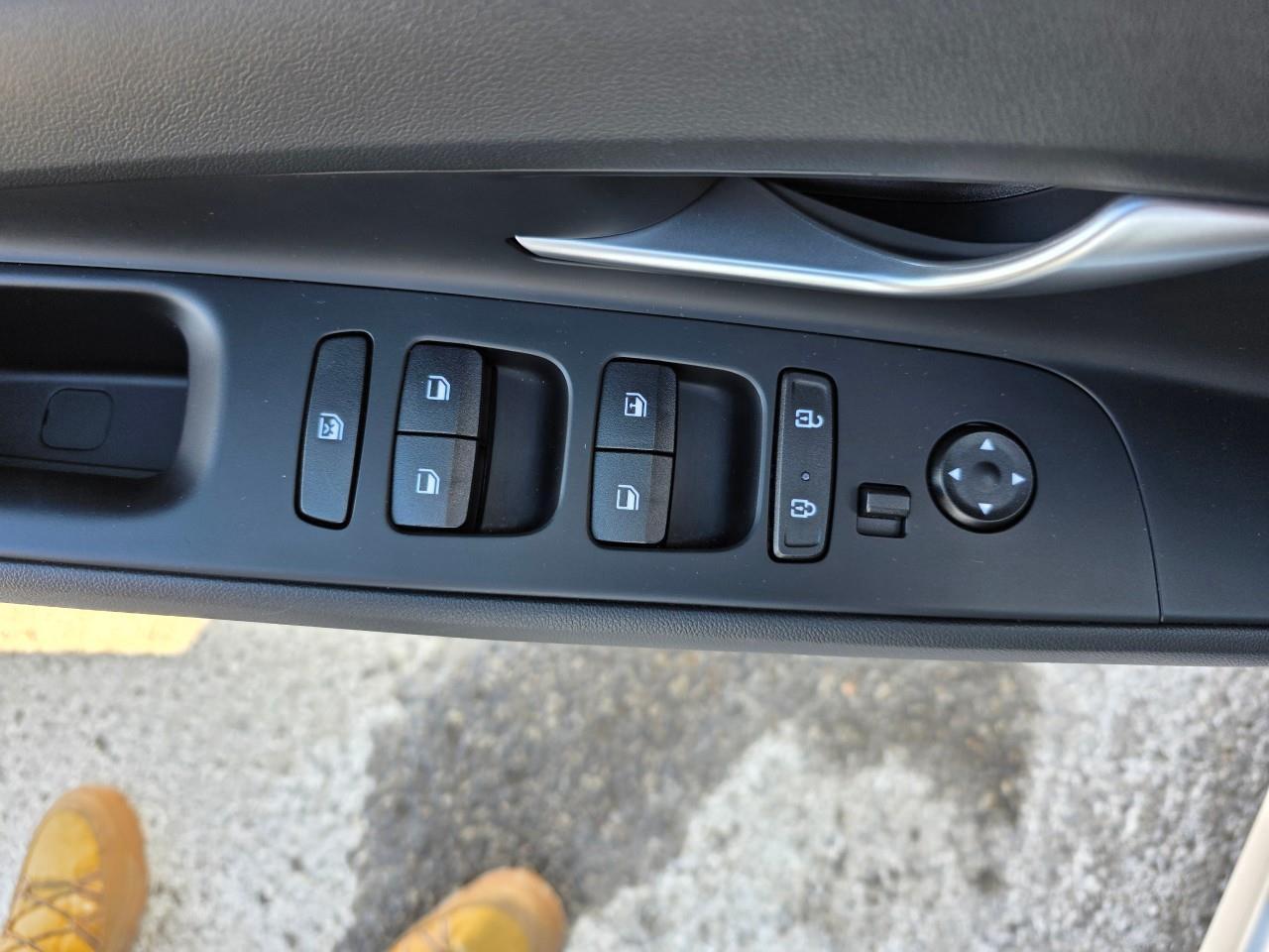 2023 Hyundai Elantra ESSENTIAL 4DR SEDAN Photo