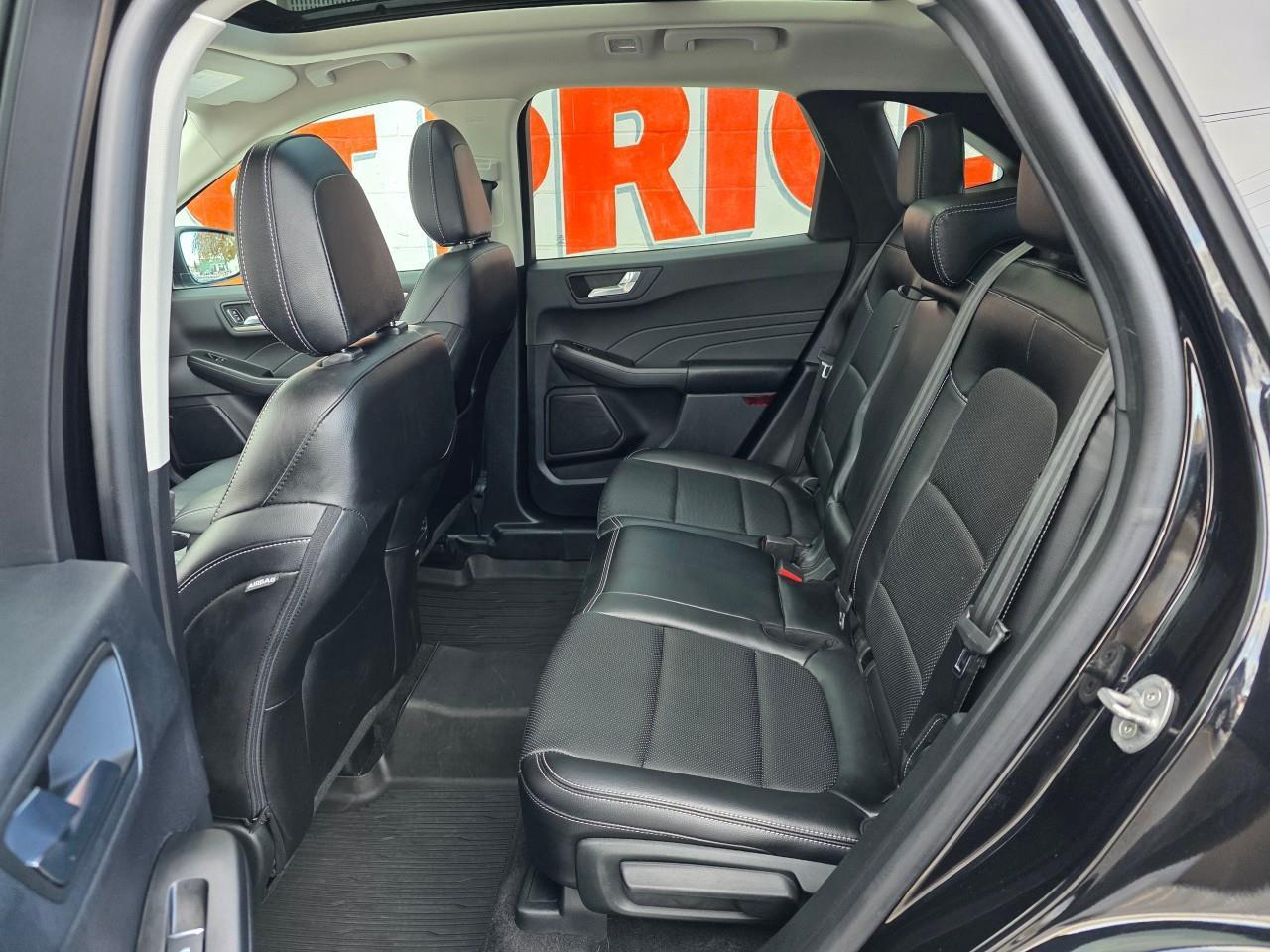 2022 Ford Escape SEL 4dr Front-Wheel Drive Photo