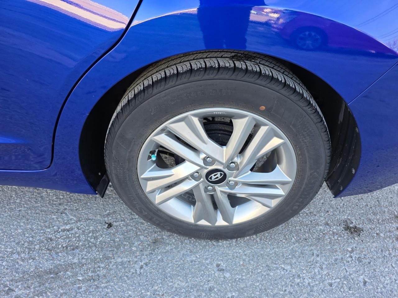 2020 Hyundai Elantra Preferred w/Sun & Safety Package 4dr Sedan Photo