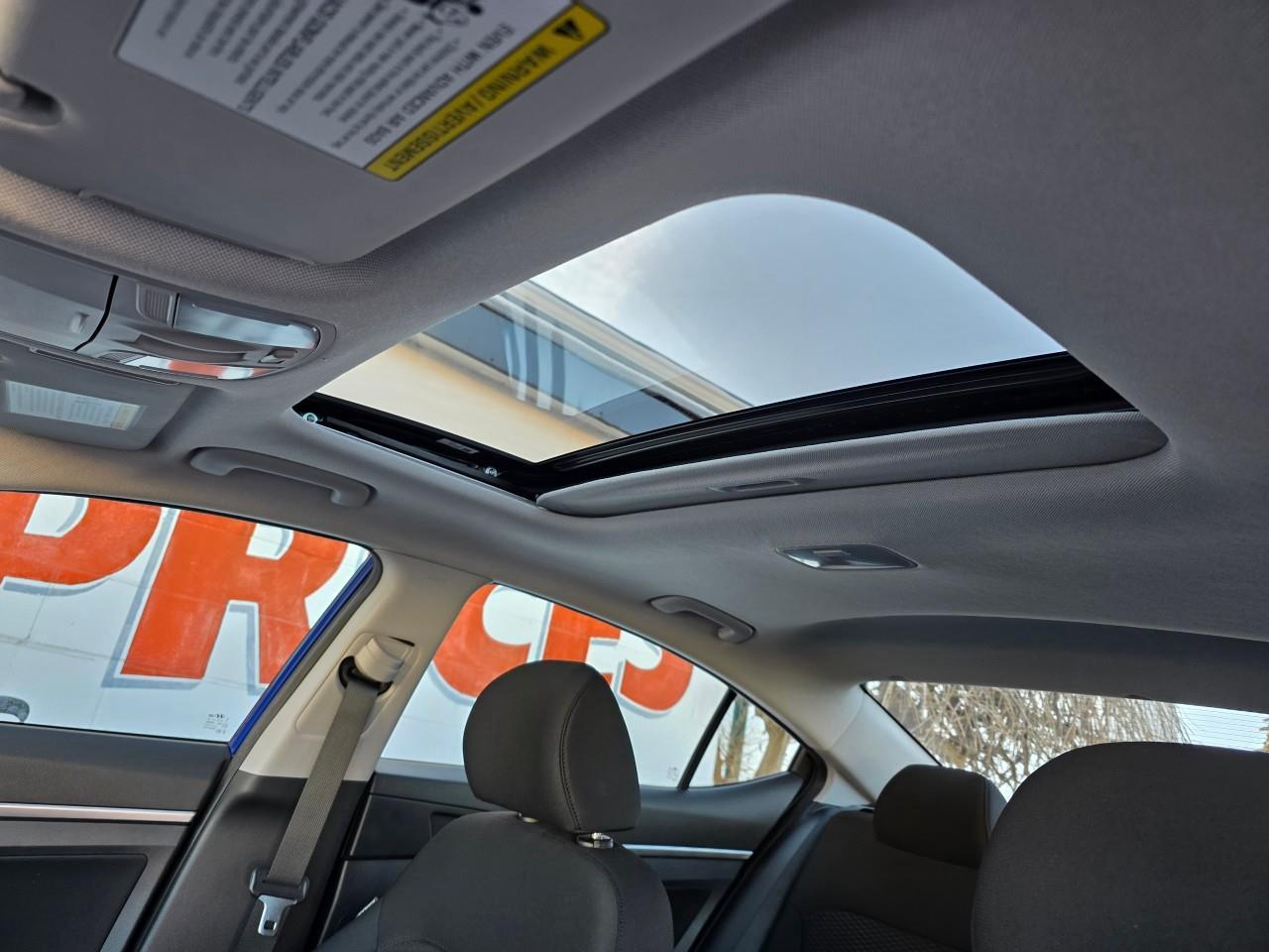 2020 Hyundai Elantra Preferred w/Sun & Safety Package 4dr Sedan Photo