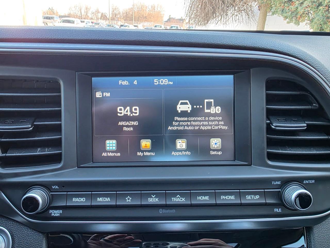 2020 Hyundai Elantra Preferred w/Sun & Safety Package 4dr Sedan Photo