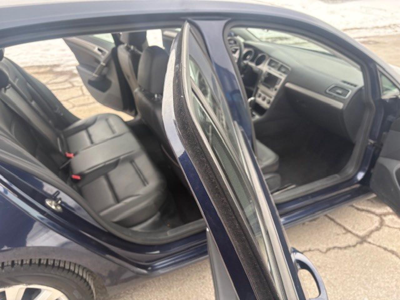 2015 Volkswagen Golf TSI HATCHBACK Photo