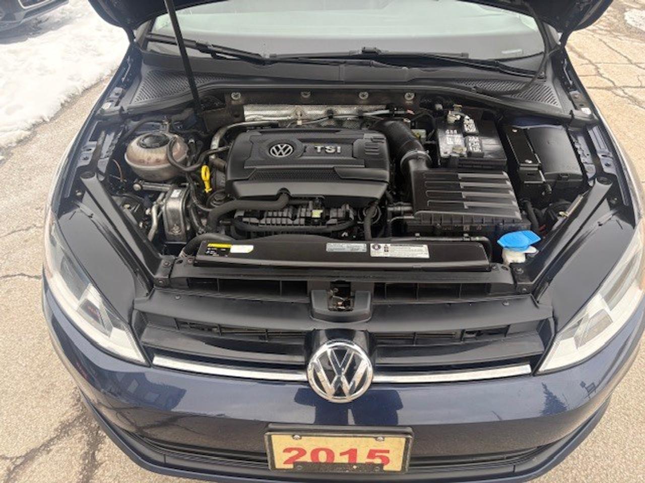 2015 Volkswagen Golf TSI HATCHBACK Photo