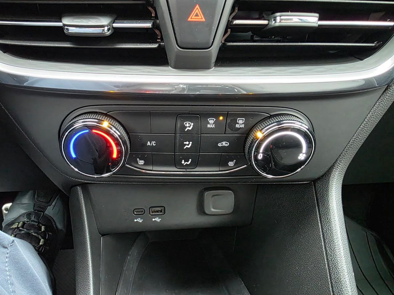 2024 Buick Encore GX Preferred 4dr All-Wheel Drive Photo