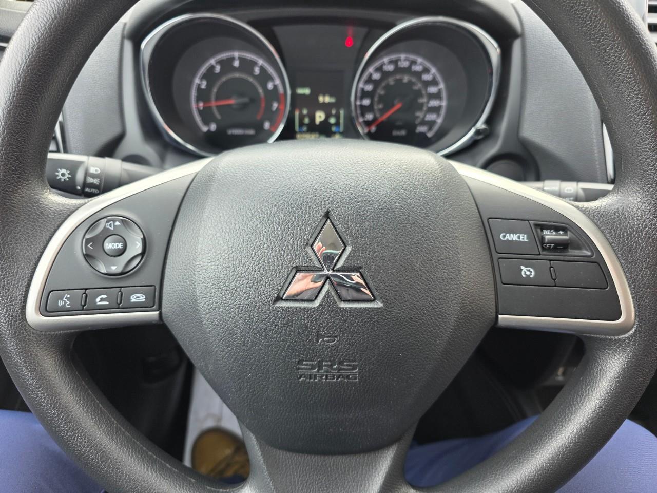 2024 Mitsubishi RVR ES 4dr Front-wheel Drive Photo