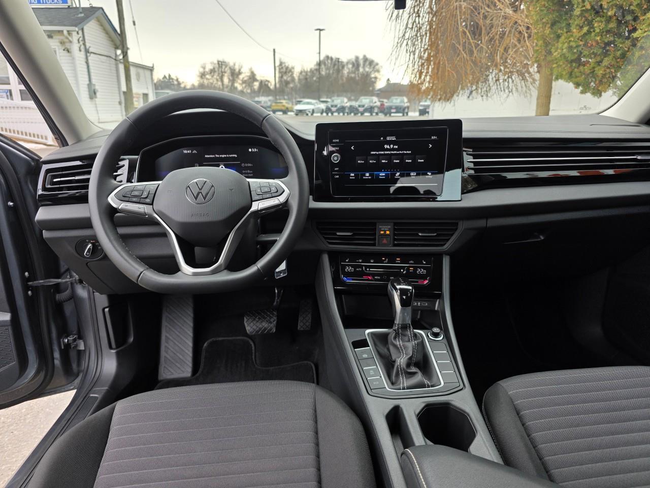 2025 Volkswagen Jetta Trendline 4dr Sedan Photo