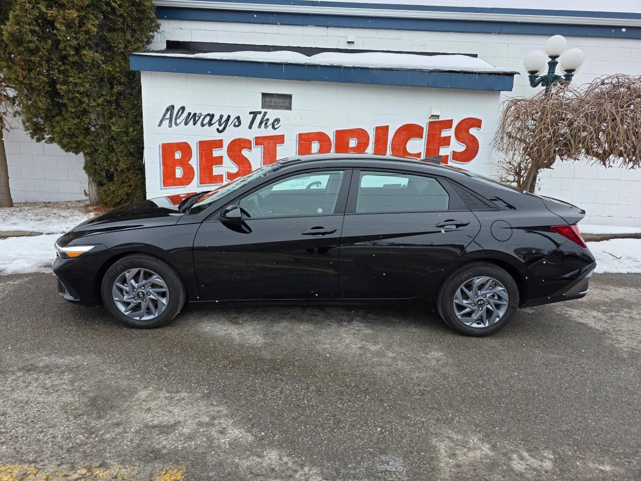 2025 Hyundai Elantra PREFERRED 4DR SEDAN Photo4