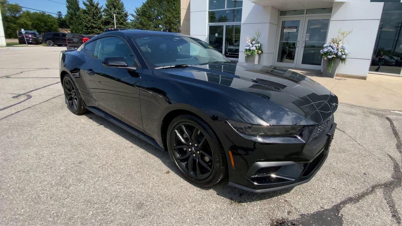 2026 Ford Mustang EcoBoost Photo1