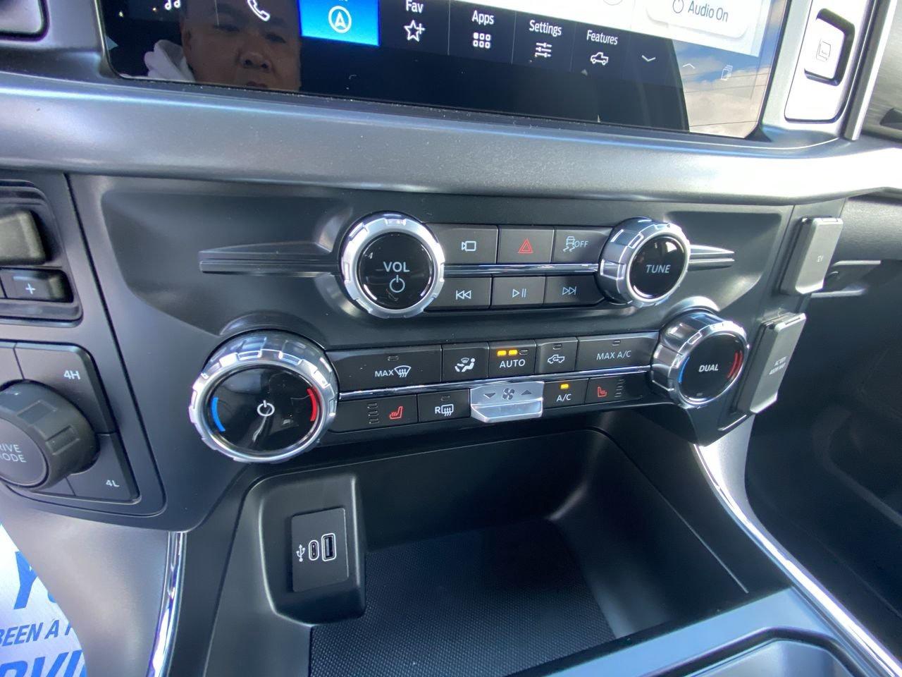 2025 Ford F-150 XLT Photo