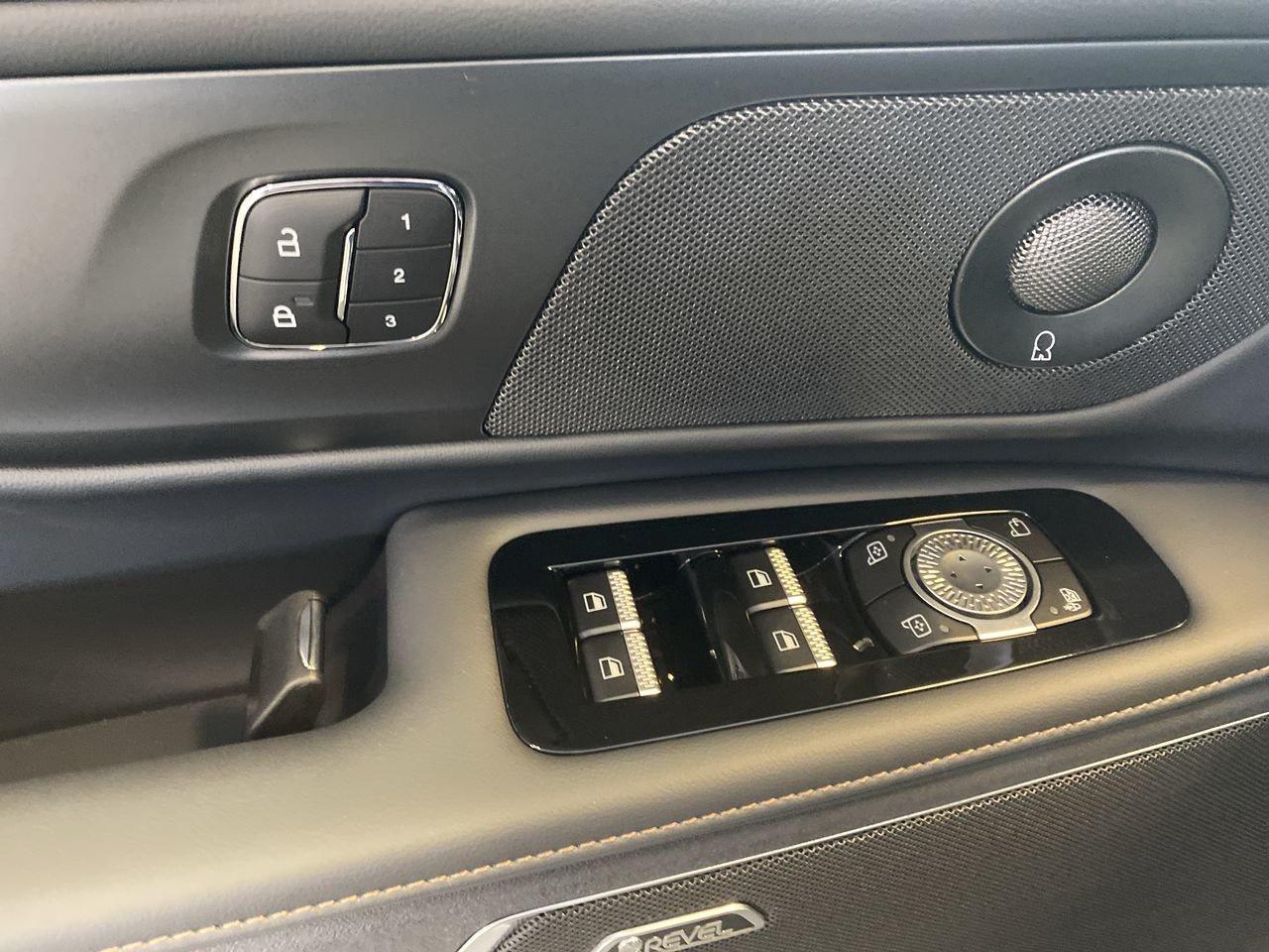 2026 Lincoln Nautilus Premiere Photo