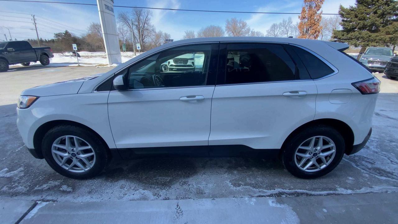 2022 Ford Edge SEL Photo