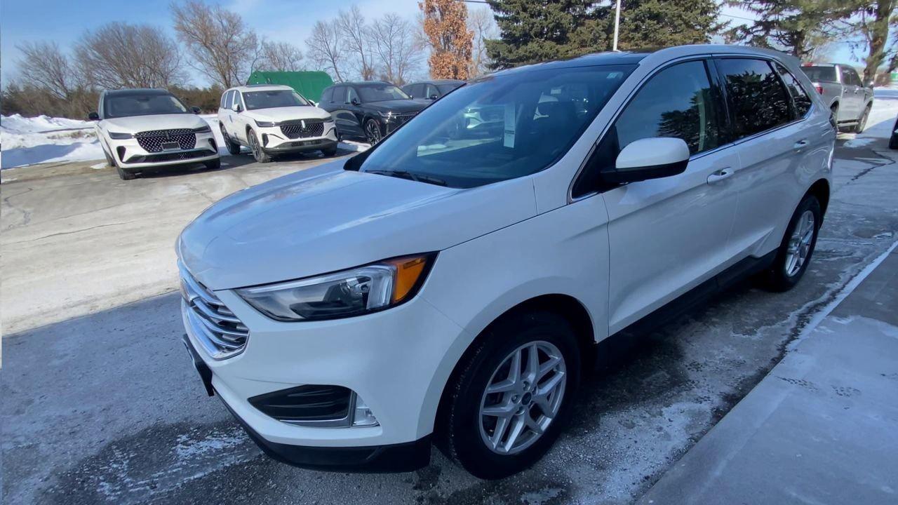 2022 Ford Edge SEL Photo