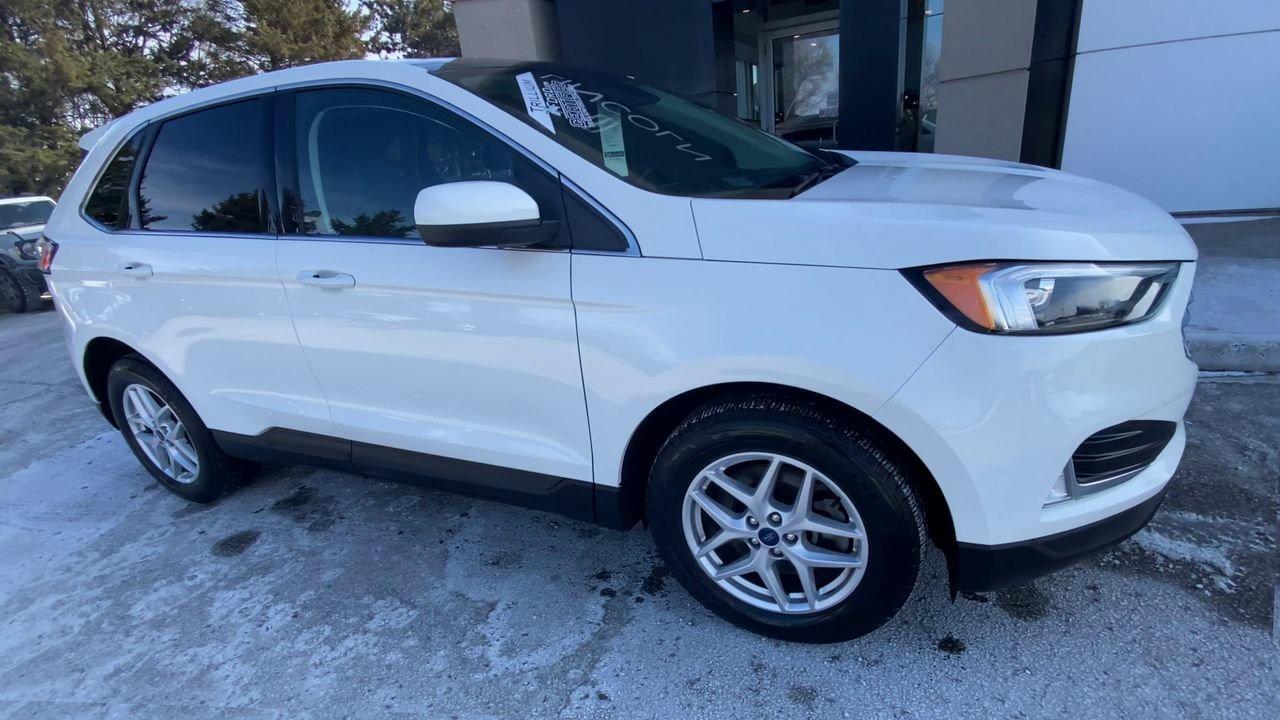 2022 Ford Edge SEL Photo