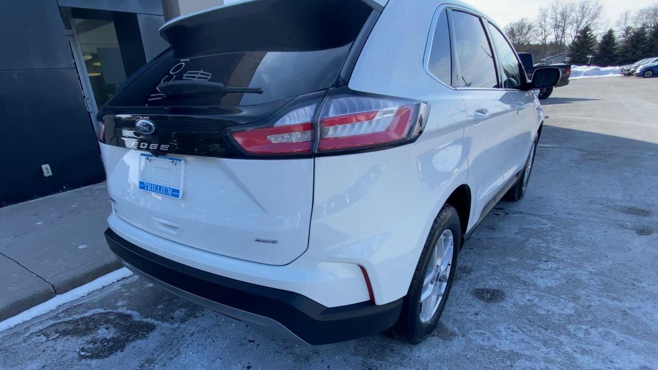 2022 Ford Edge SEL Photo