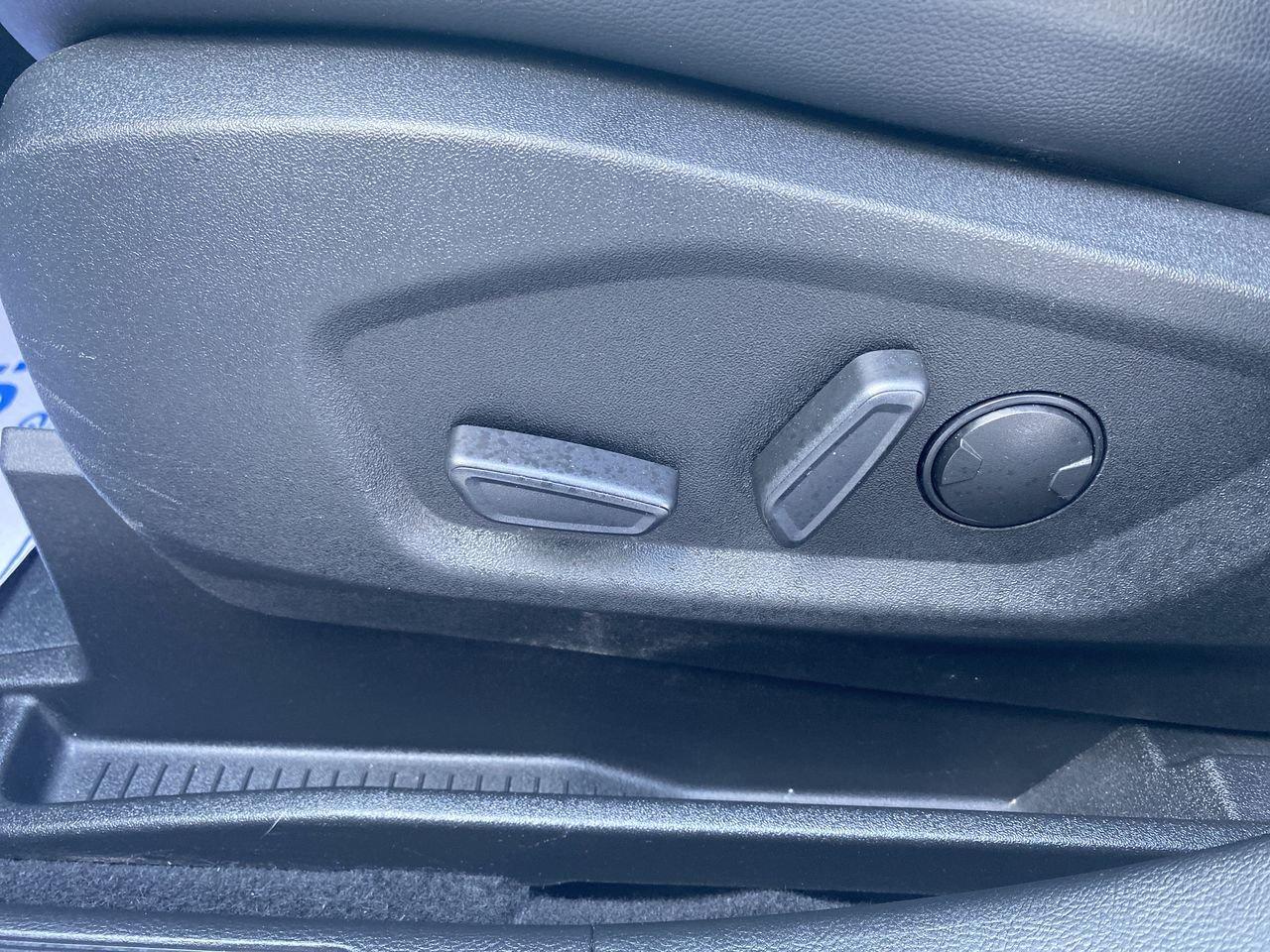 2022 Ford Edge SEL Photo