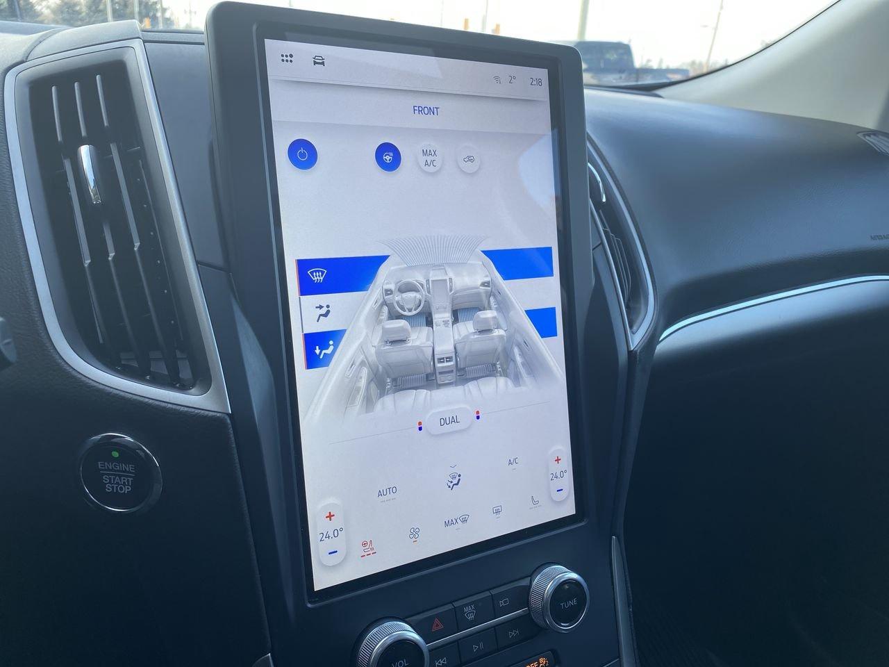 2022 Ford Edge SEL Photo