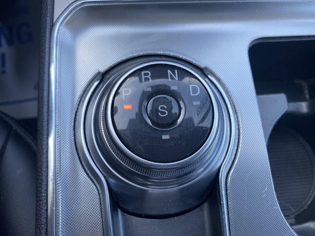 2022 Ford Edge SEL Photo