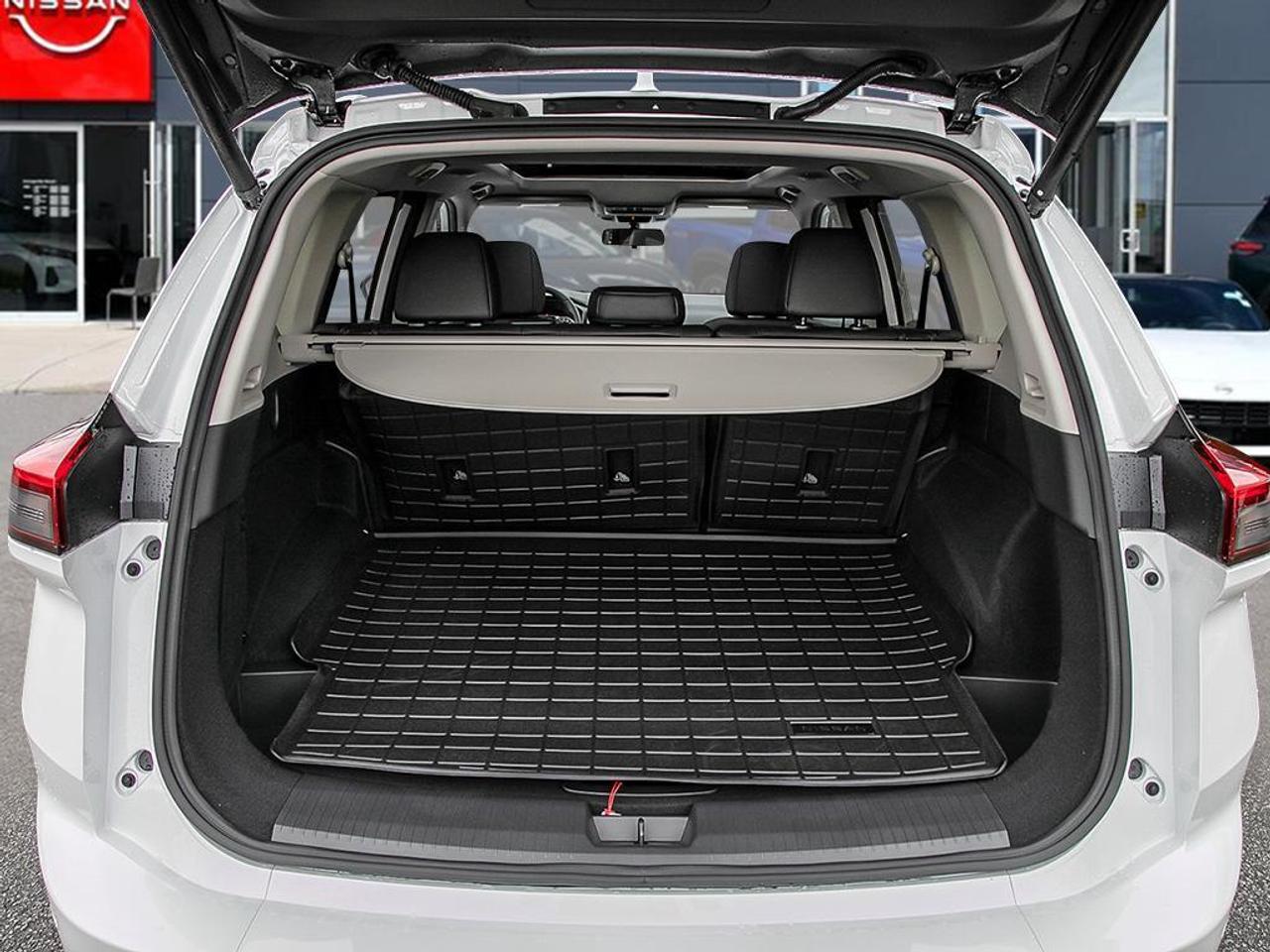 2025 Nissan Rogue SV Moonroof  - Moonroof -  Power Liftgate Photo