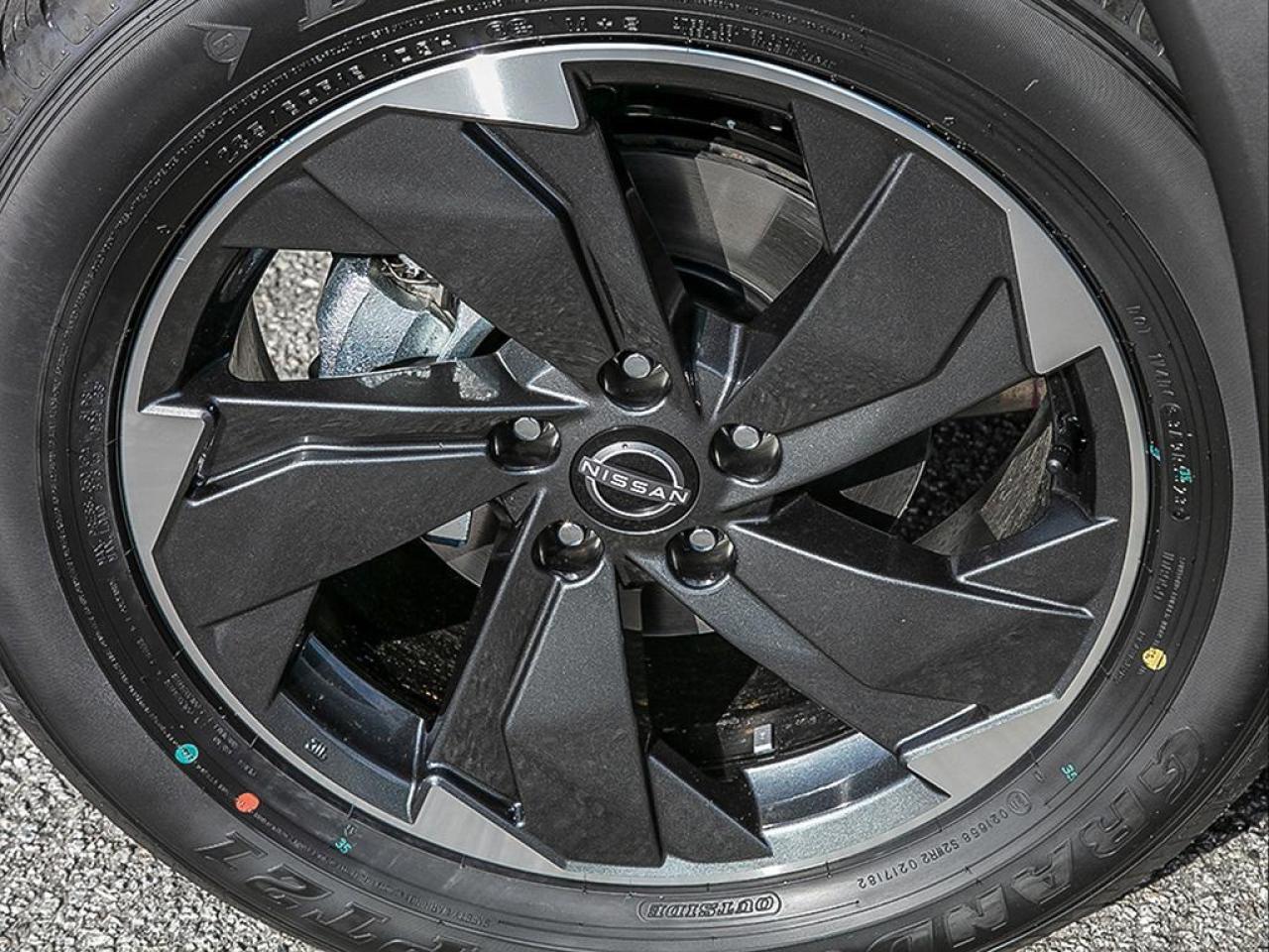 2025 Nissan Rogue SV Moonroof  - Moonroof -  Power Liftgate Photo