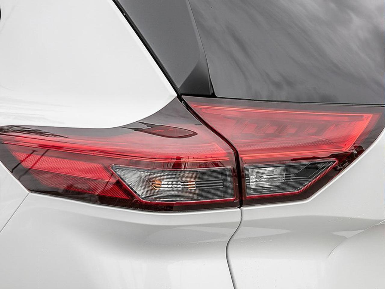 2025 Nissan Rogue SV Moonroof  - Moonroof -  Power Liftgate Photo