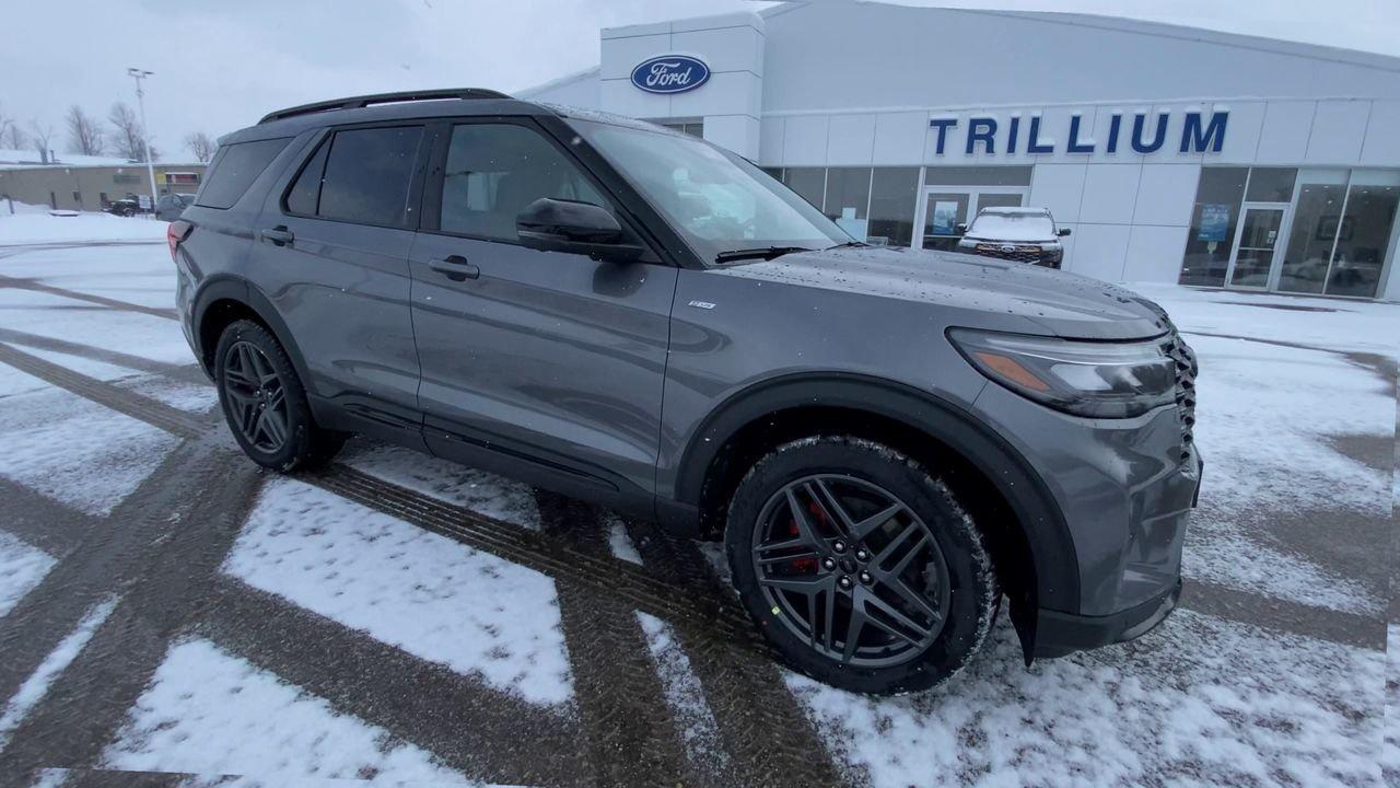 2026 Ford Explorer ST-Line Photo