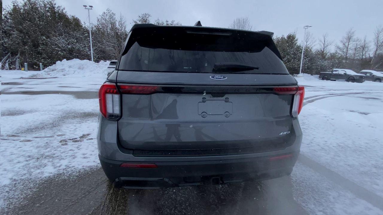 2026 Ford Explorer ST-Line Photo