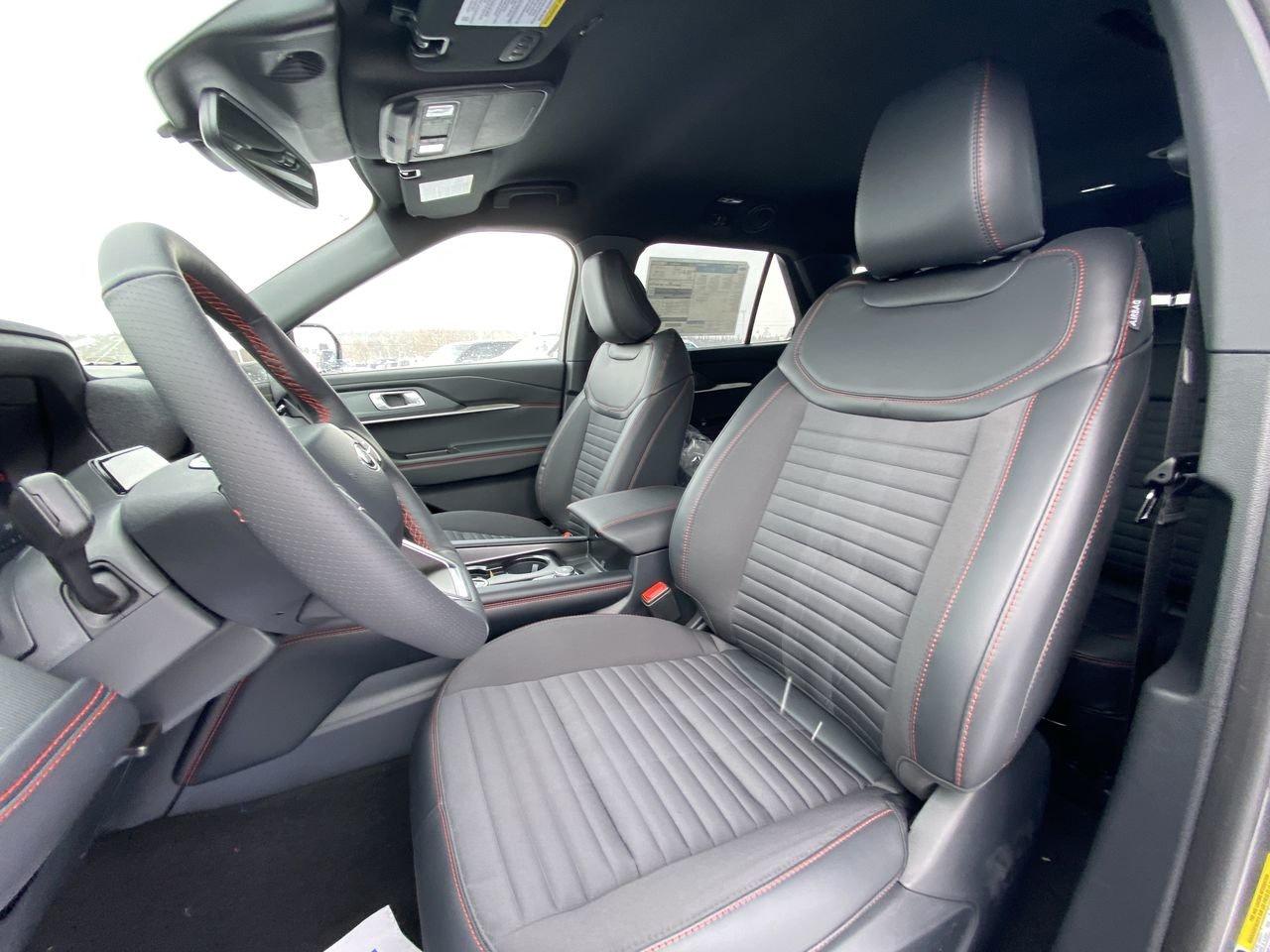 2026 Ford Explorer ST-Line Photo
