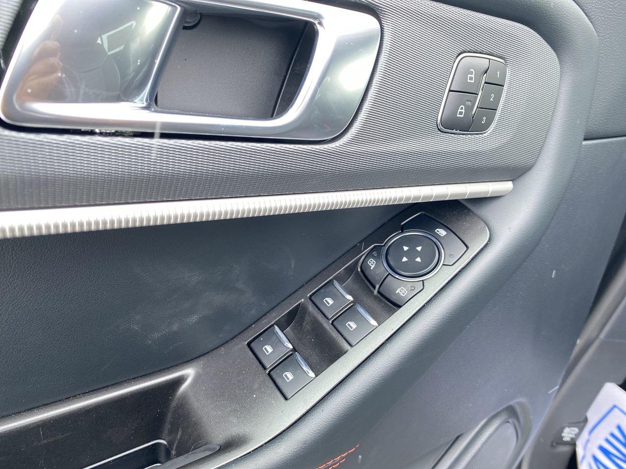 2026 Ford Explorer ST-Line Photo