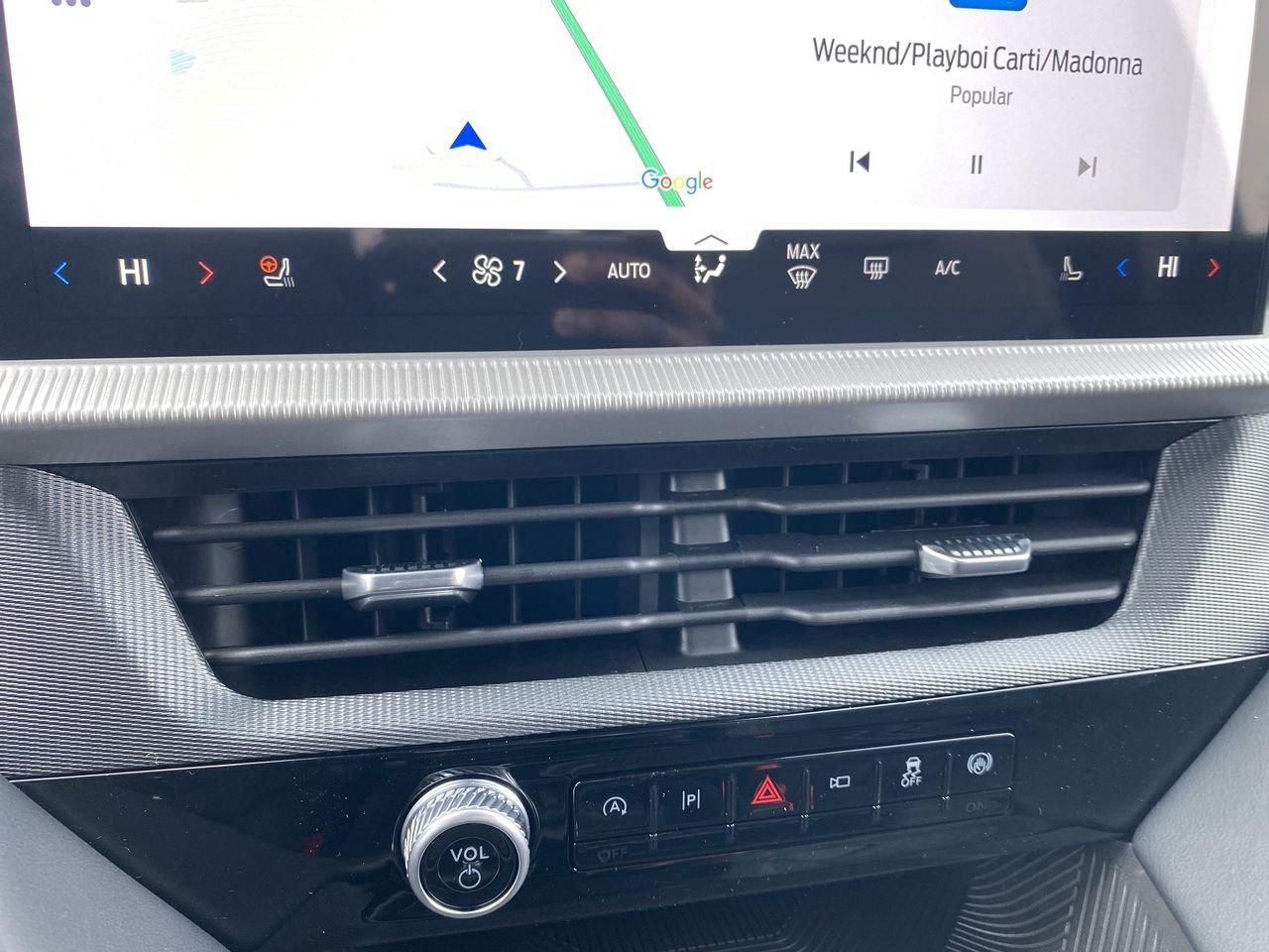 2026 Ford Explorer ST-Line Photo