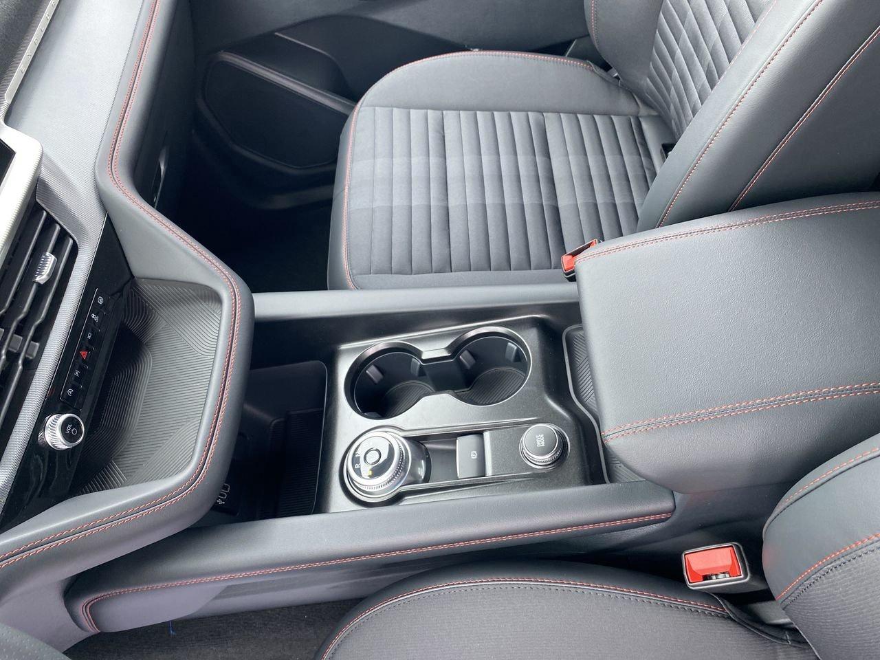 2026 Ford Explorer ST-Line Photo