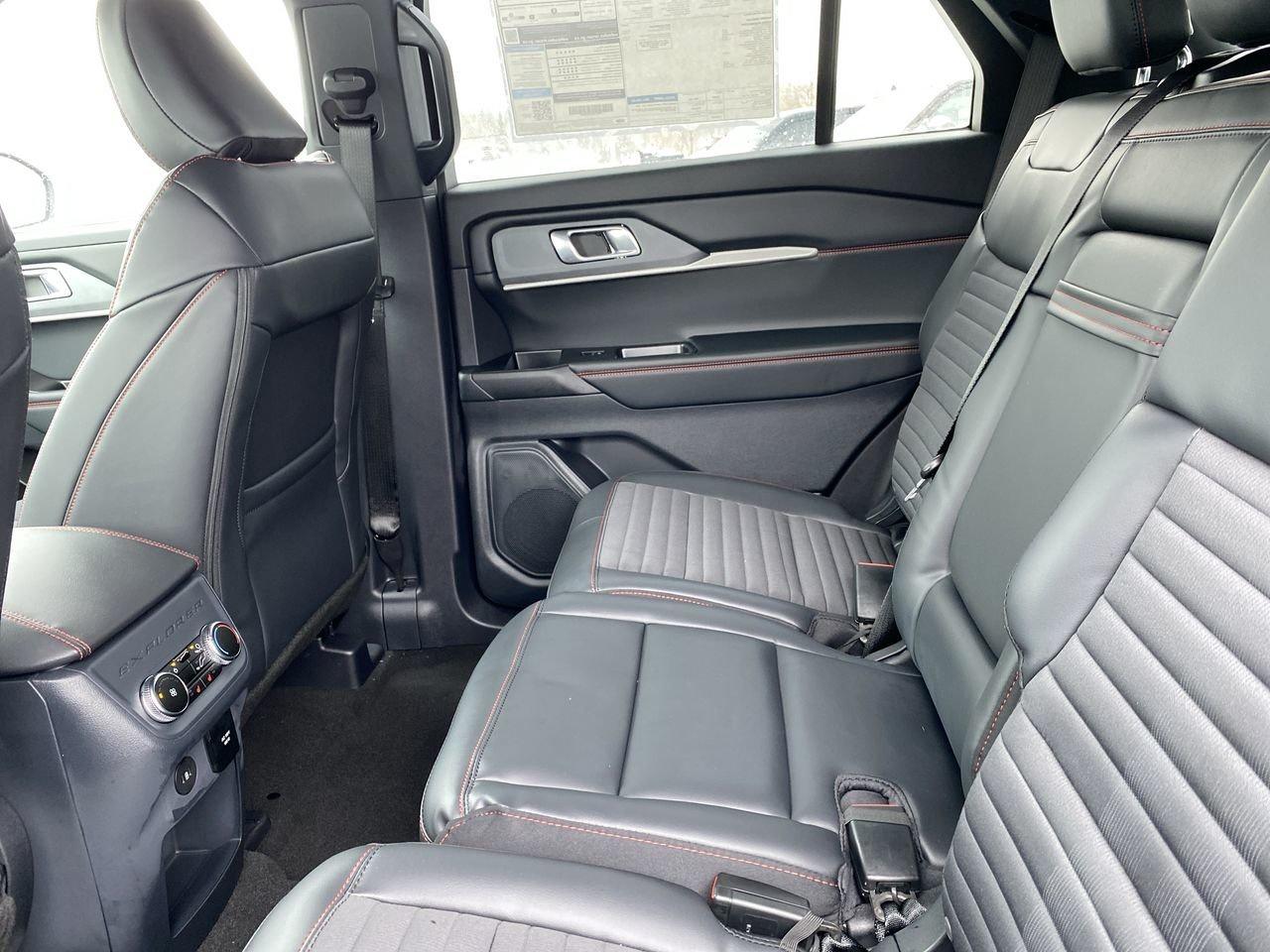 2026 Ford Explorer ST-Line Photo