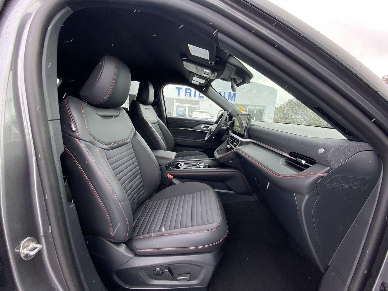 2026 Ford Explorer ST-Line Photo