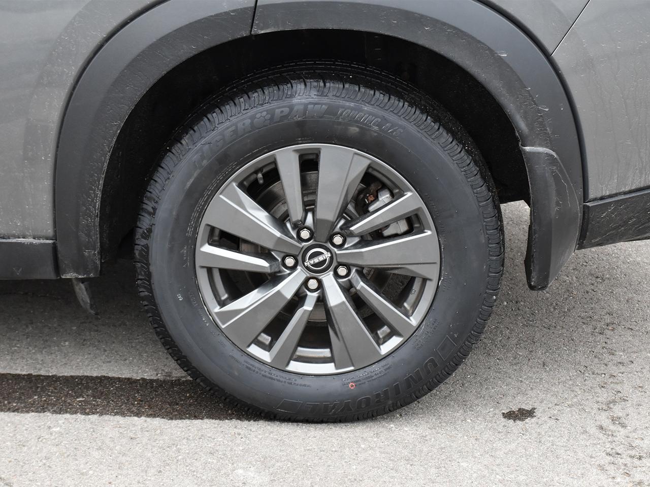 2022 Nissan Pathfinder SV  - Sunroof -  Navigation Photo