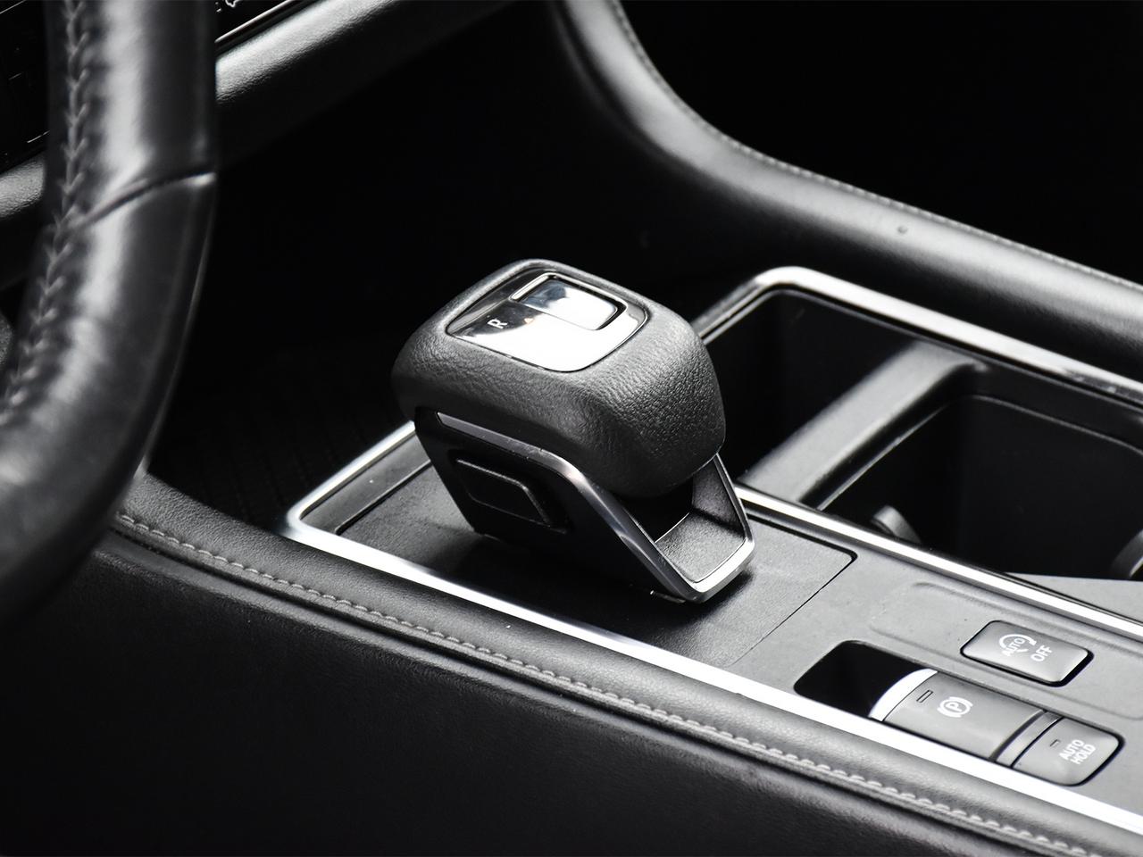 2022 Nissan Pathfinder SV  - Sunroof -  Navigation Photo