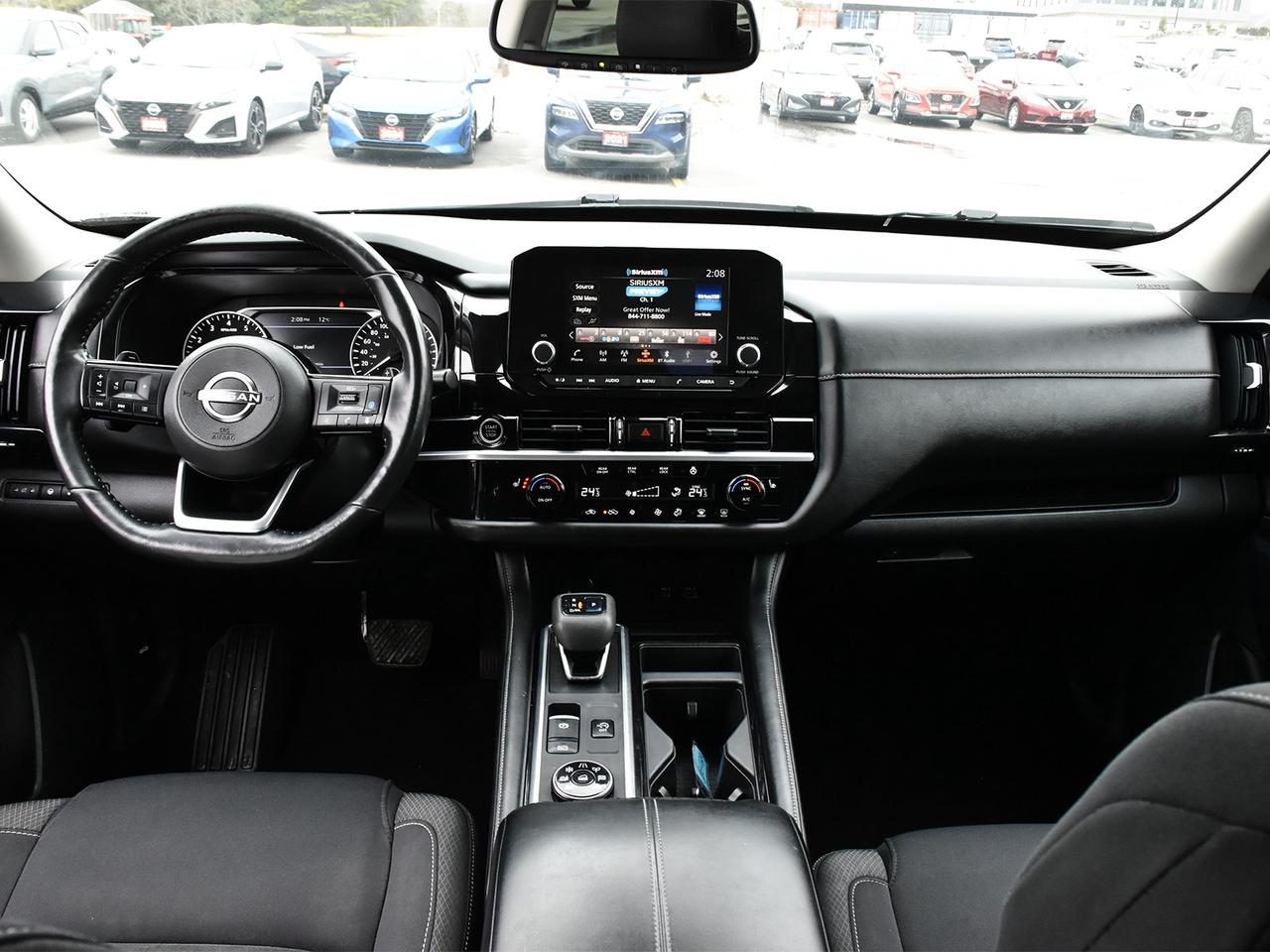 2022 Nissan Pathfinder SV  - Sunroof -  Navigation Photo