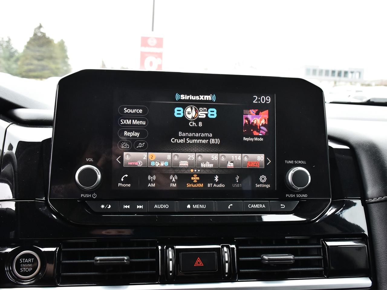 2022 Nissan Pathfinder SV  - Sunroof -  Navigation Photo