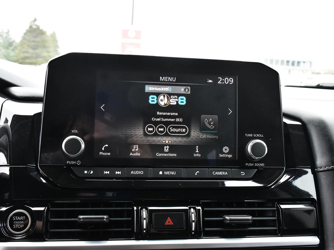 2022 Nissan Pathfinder SV  - Sunroof -  Navigation Photo