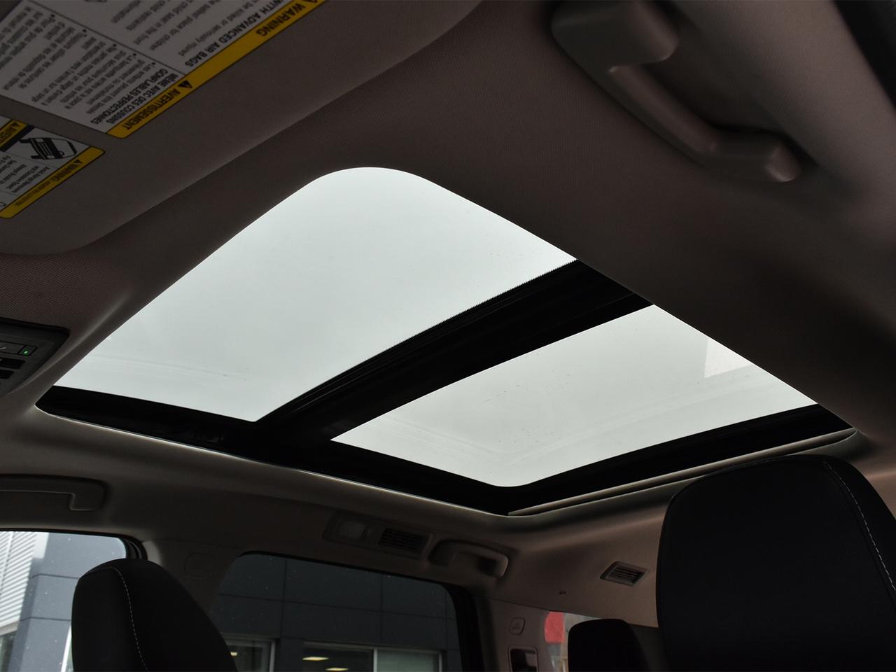 2022 Nissan Pathfinder SV  - Sunroof -  Navigation Photo