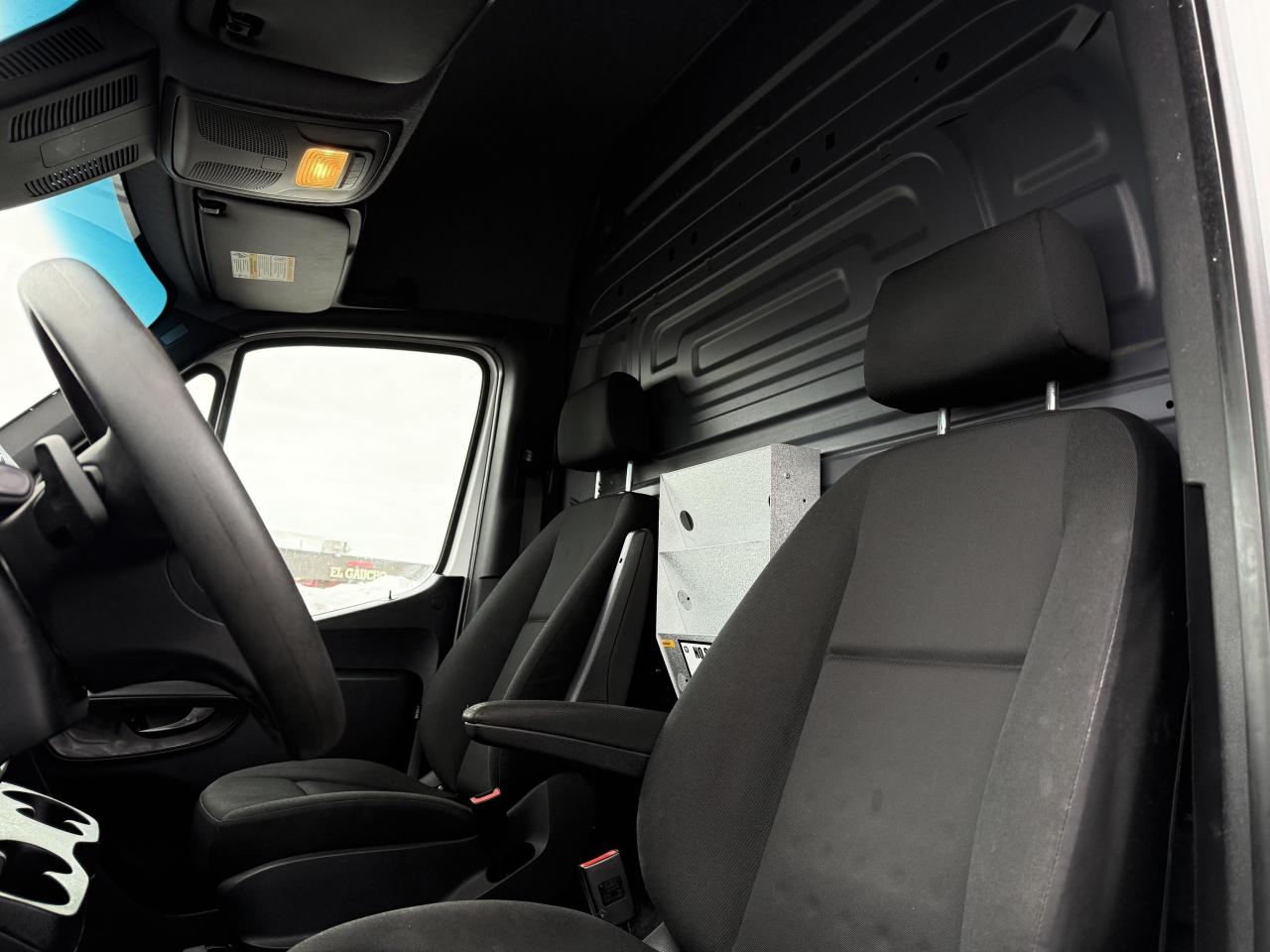 2019 Mercedes-Benz Sprinter Cargo Van 3500 High Roof V6 170  EXT l No Accident l 3500 l Photo