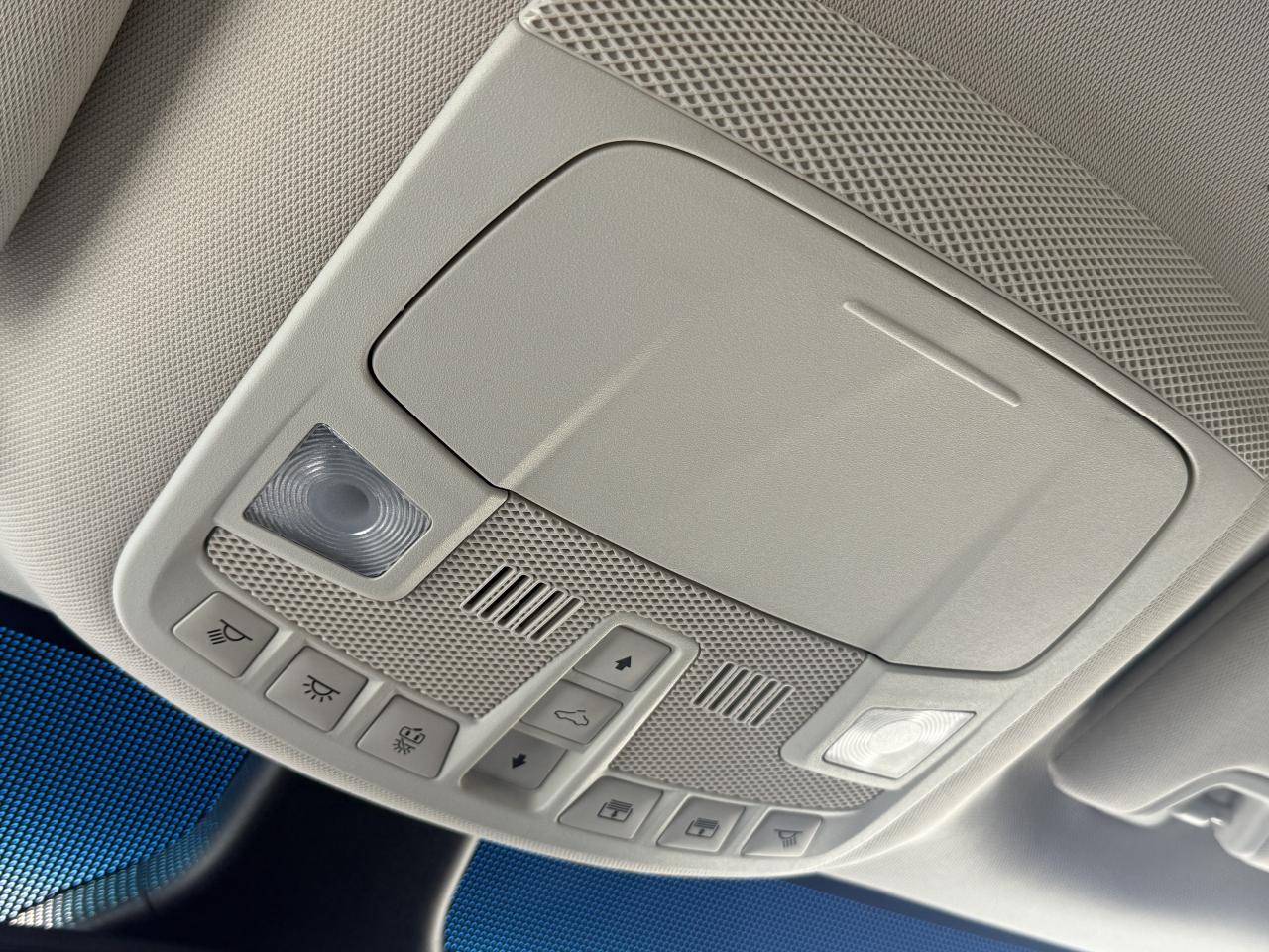 2023 Ford Edge No Accident l Titanium l AWD l Ford Warranty l Photo