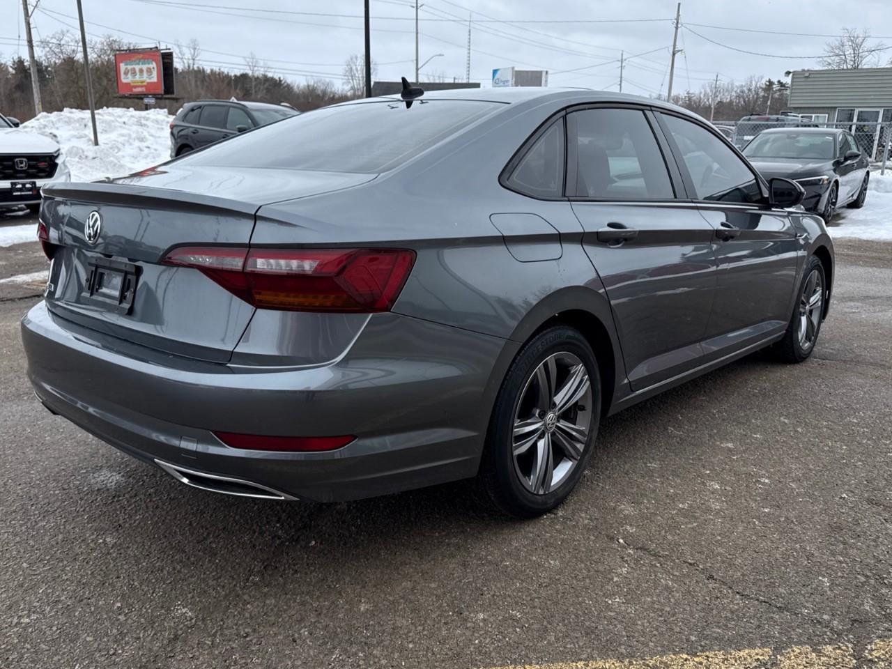 2019 Volkswagen Jetta 1.4 TSI Highline (A8) 4dr Sedan Photo4