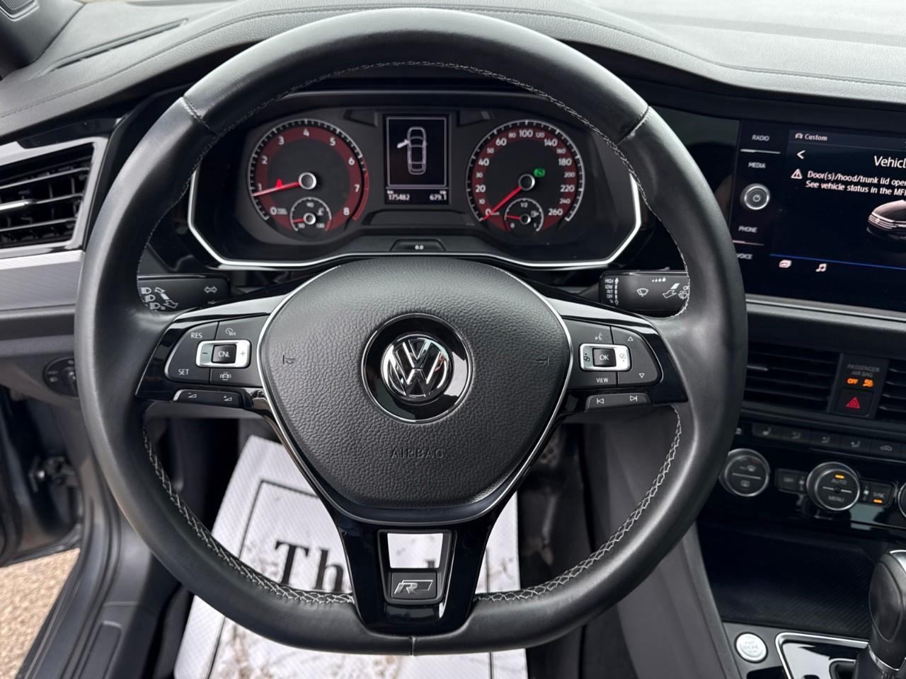 2019 Volkswagen Jetta 1.4 TSI Highline (A8) 4dr Sedan Photo