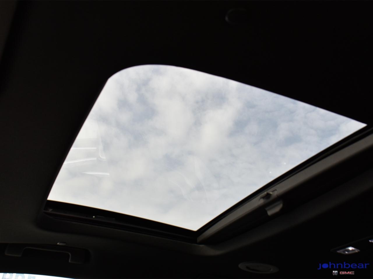 2024 Chevrolet Traverse Limited PREMIER Photo