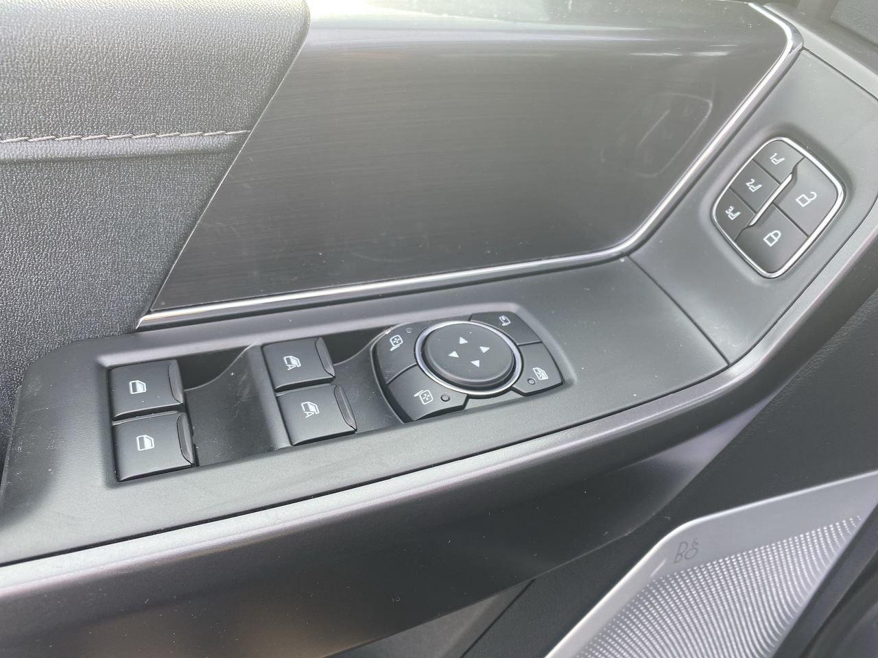 2026 Ford F-150 Lariat Photo