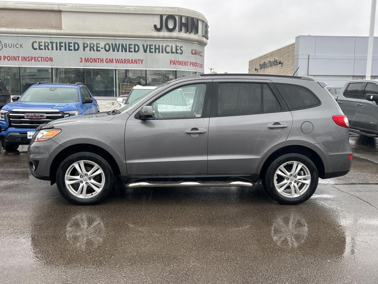 2010 Hyundai Santa Fe GL W/SPORT Photo